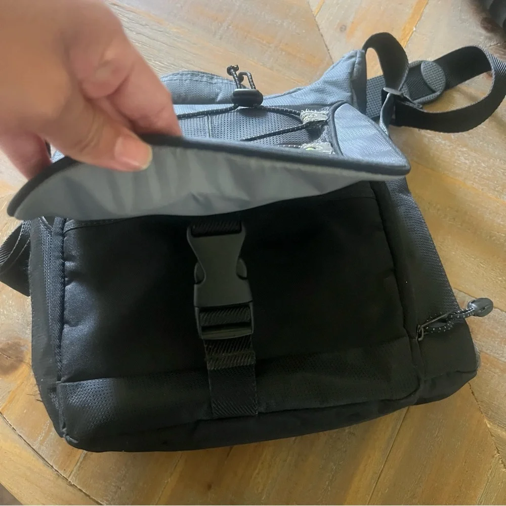 ICON‎ Camcorder Camera Bag Case Tote Messenger Bag